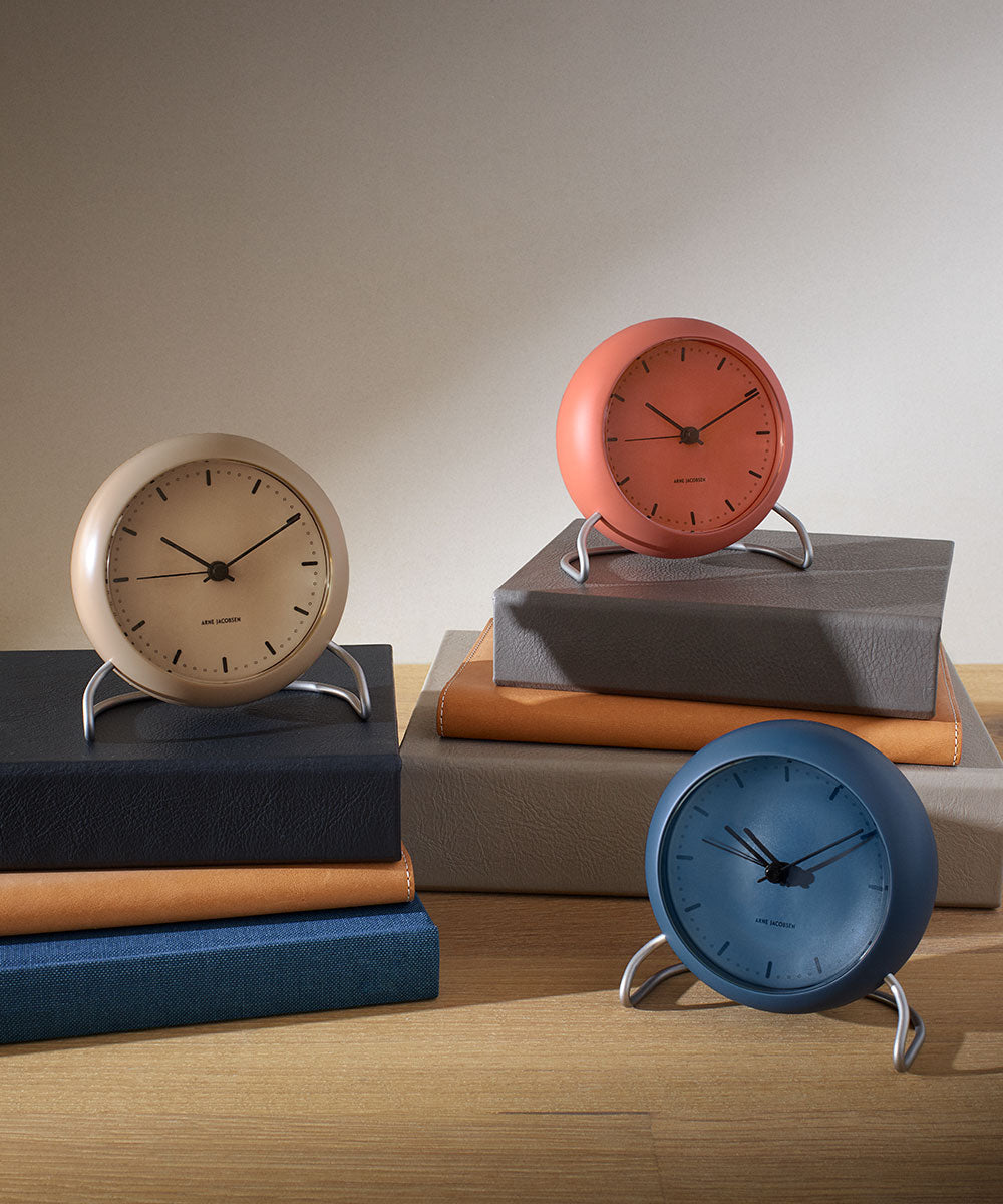 ARNE JACOBSEN Table Clock CityHall SAND BEIGE AJ43693 アルネヤコブセン 置き時計