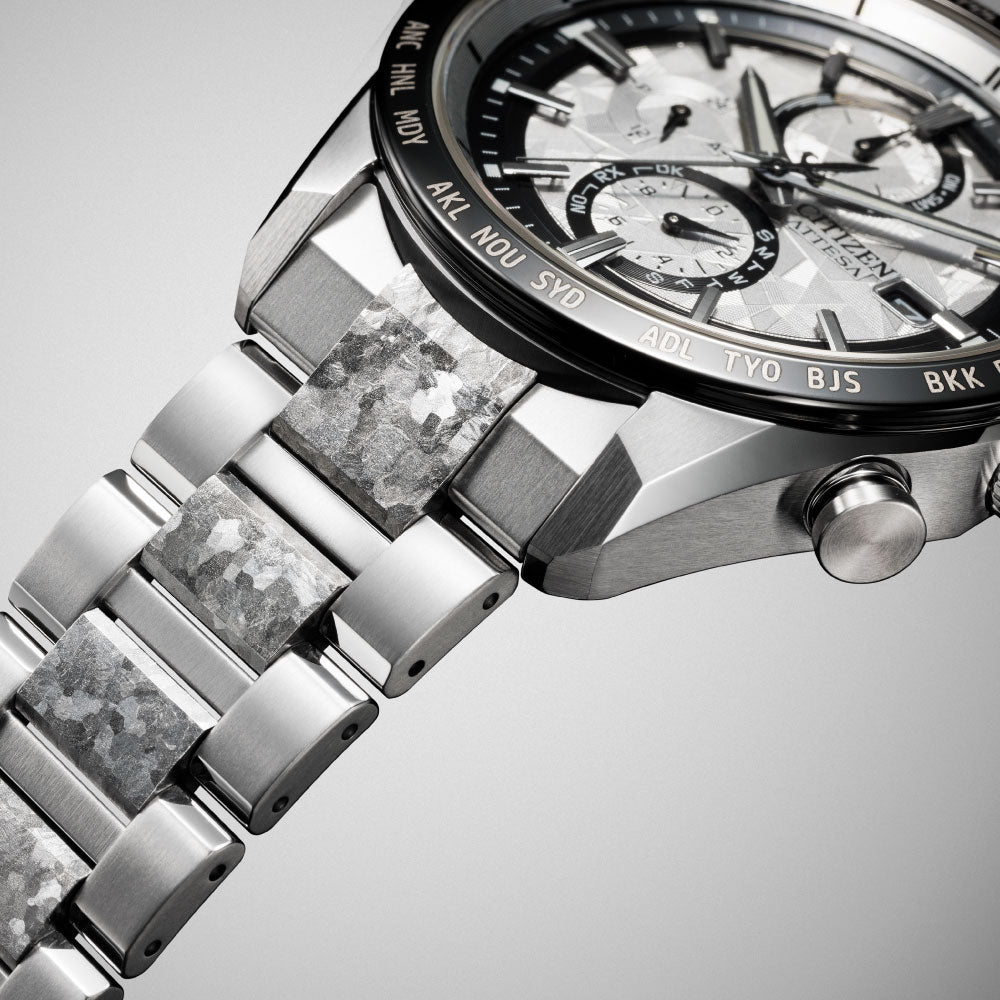 <先行予約受付中/2025年11月6日発売>CITIZEN ATTESA ACT Line AT8284-61A Platinum Shine Collection 世界限定2,500本 シチズン アテッサ プラチナシャイン 腕時計 メンズ