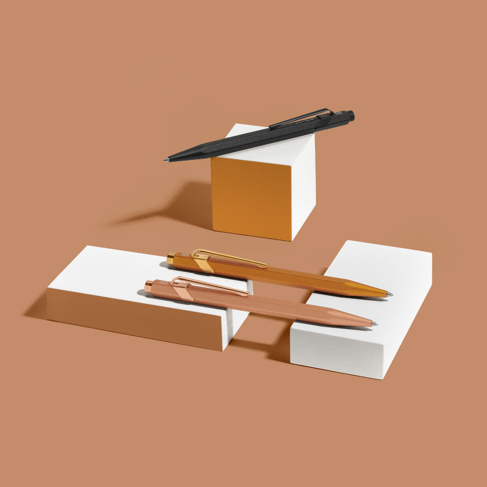 Caran d'Ache 849 カランダッシュ Gift Line ブリュットロゼ ボールペン