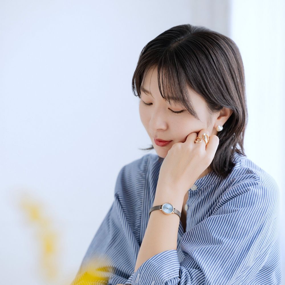 BERING Ladies Classic Mini Ice Blue 11022-368 ベーリング 腕時計 レディース