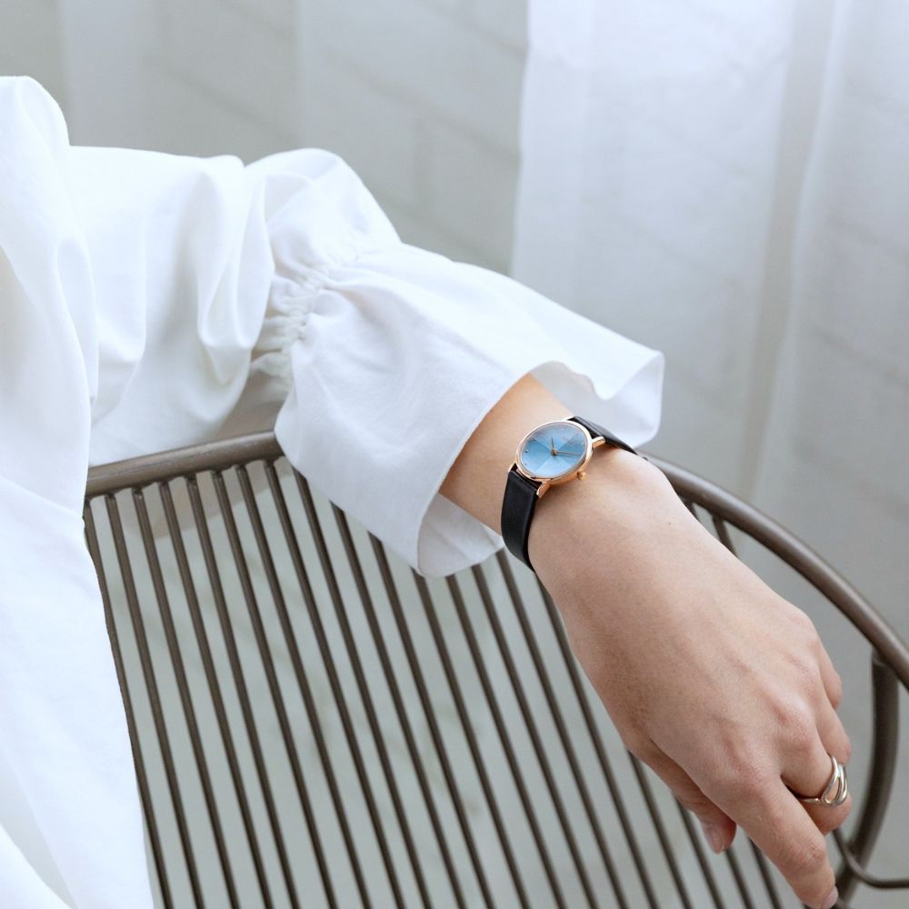 BERING Ladies Classic Scandinavian Ice Blue 13426-468-J ベーリング 腕時計 レディース アイスブルー
