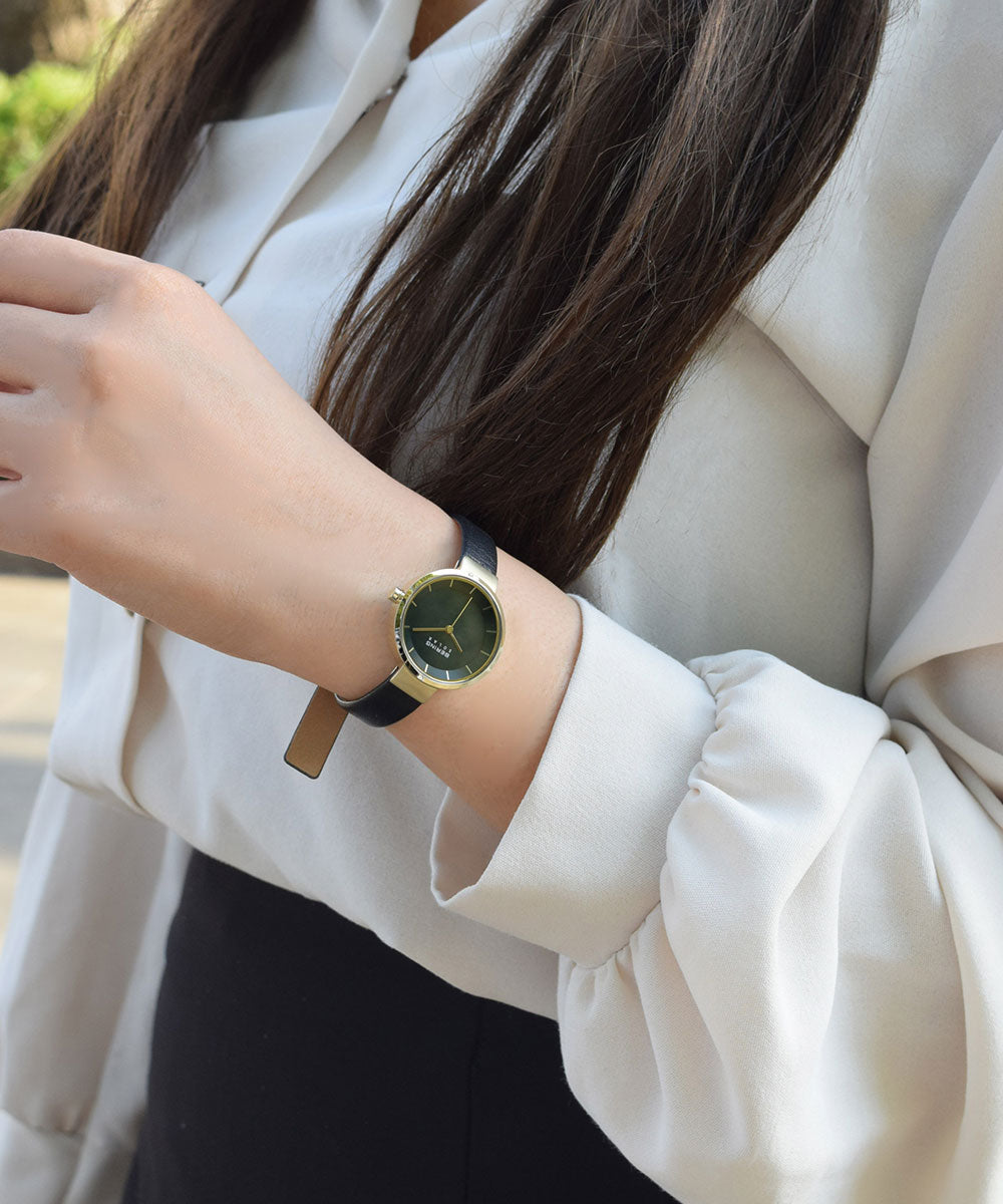 BERING Ladies Scandinavian Solar Deep green 14627-439 ベーリング 腕時計