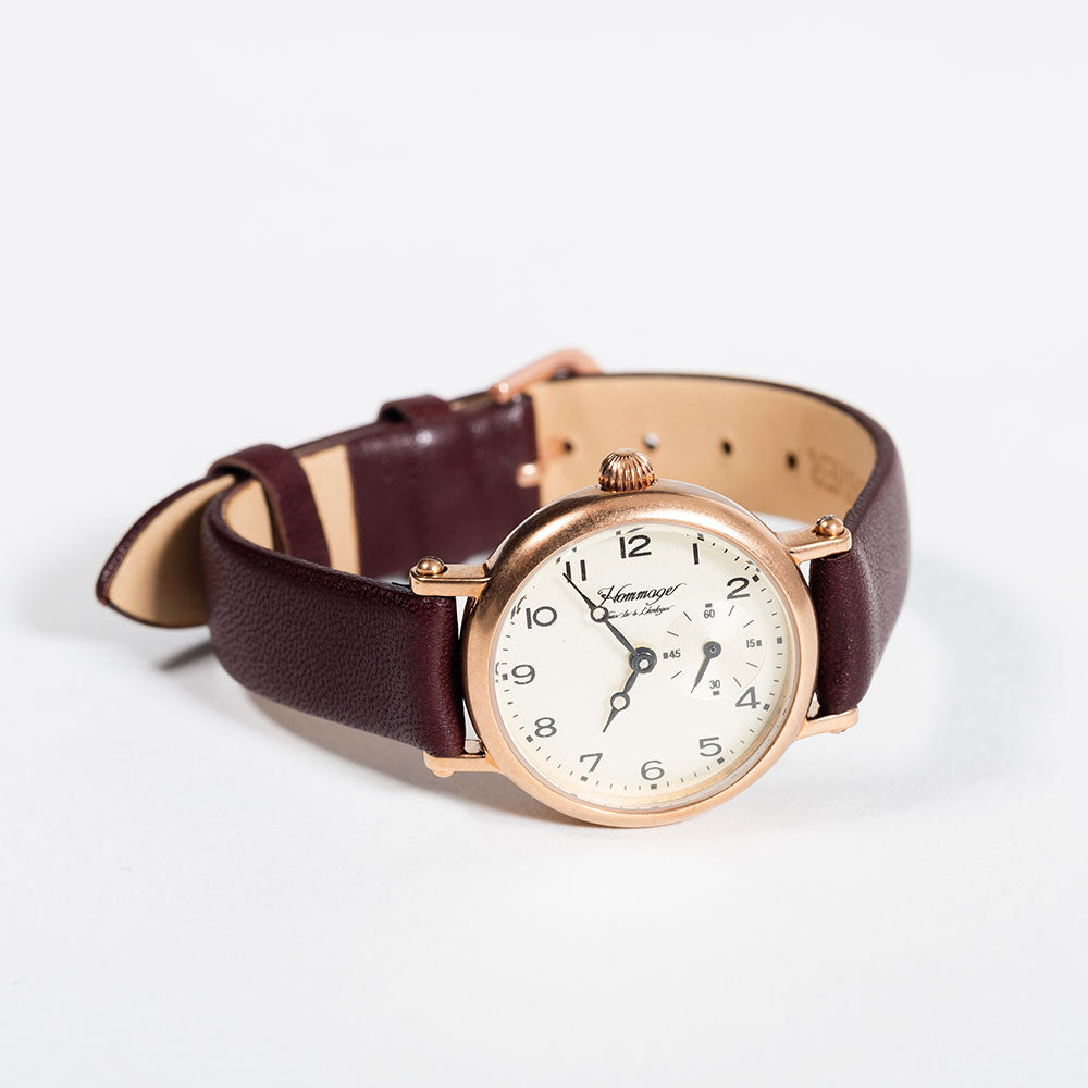 Hommage Vouer le a l’horloger. HG-020