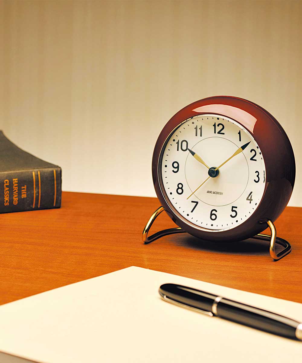 ARNE JACOBSEN Table Clock Station BURGUNDY AJ43676 アルネヤコブセン 置き時計