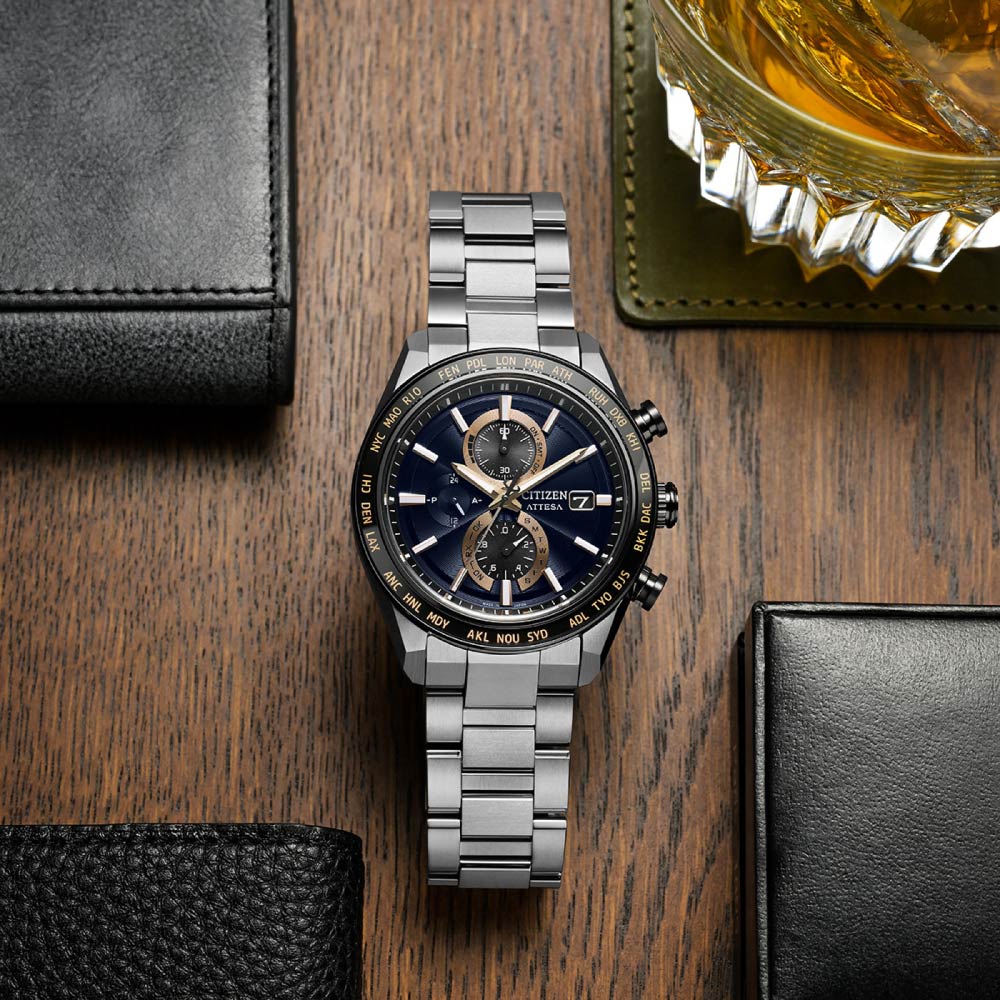 ＜2026年10月8日発売＞CITIZEN ATTESA ACT Line AT8297-51L Ring Sapphire Bezel Pink Navy シチズン アテッサ アクトライン 腕時計 メンズ