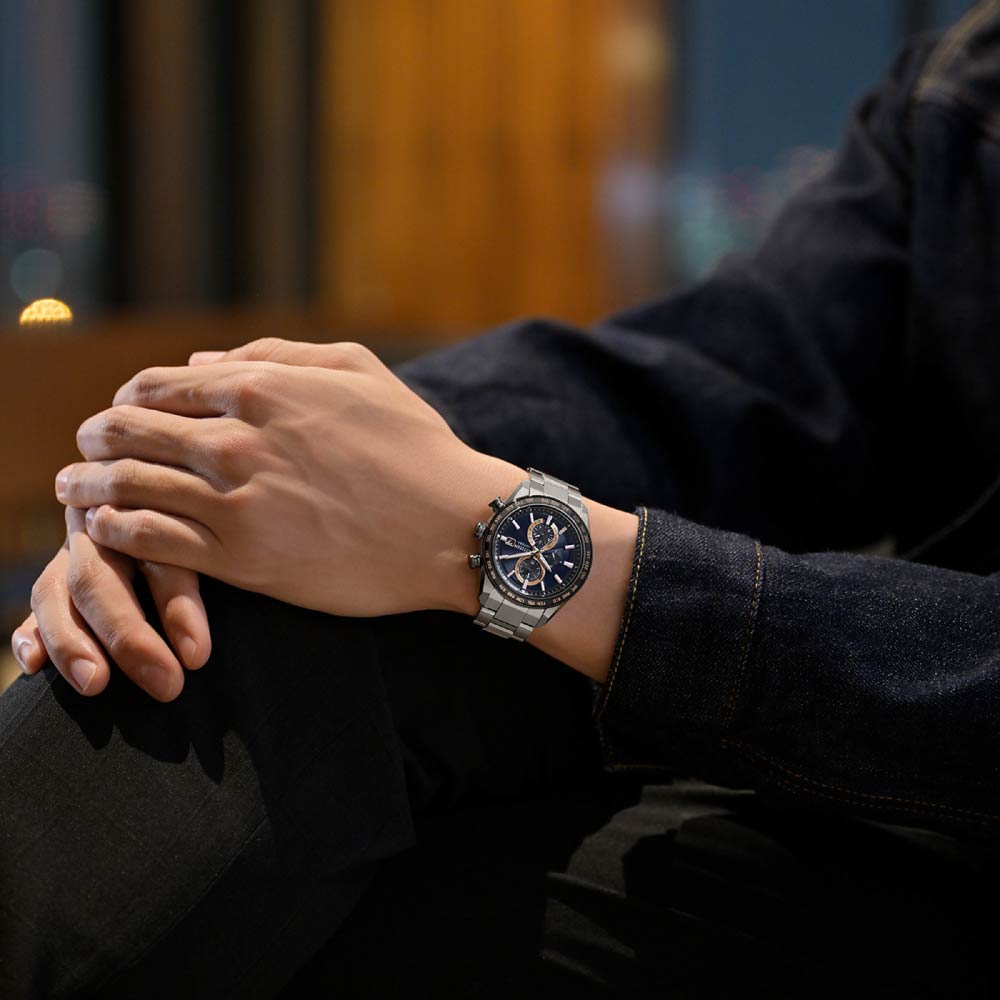 ＜2026年10月8日発売＞CITIZEN ATTESA ACT Line AT8297-51L Ring Sapphire Bezel Pink Navy シチズン アテッサ アクトライン 腕時計 メンズ