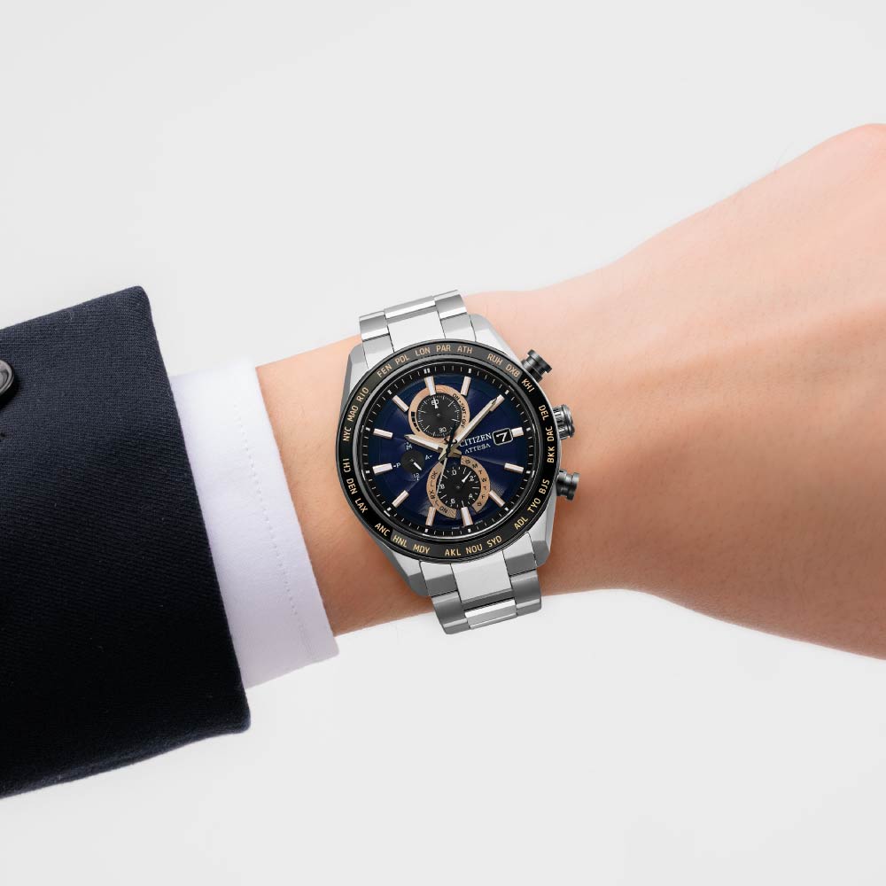 ＜2026年10月8日発売＞CITIZEN ATTESA ACT Line AT8297-51L Ring Sapphire Bezel Pink Navy シチズン アテッサ アクトライン 腕時計 メンズ