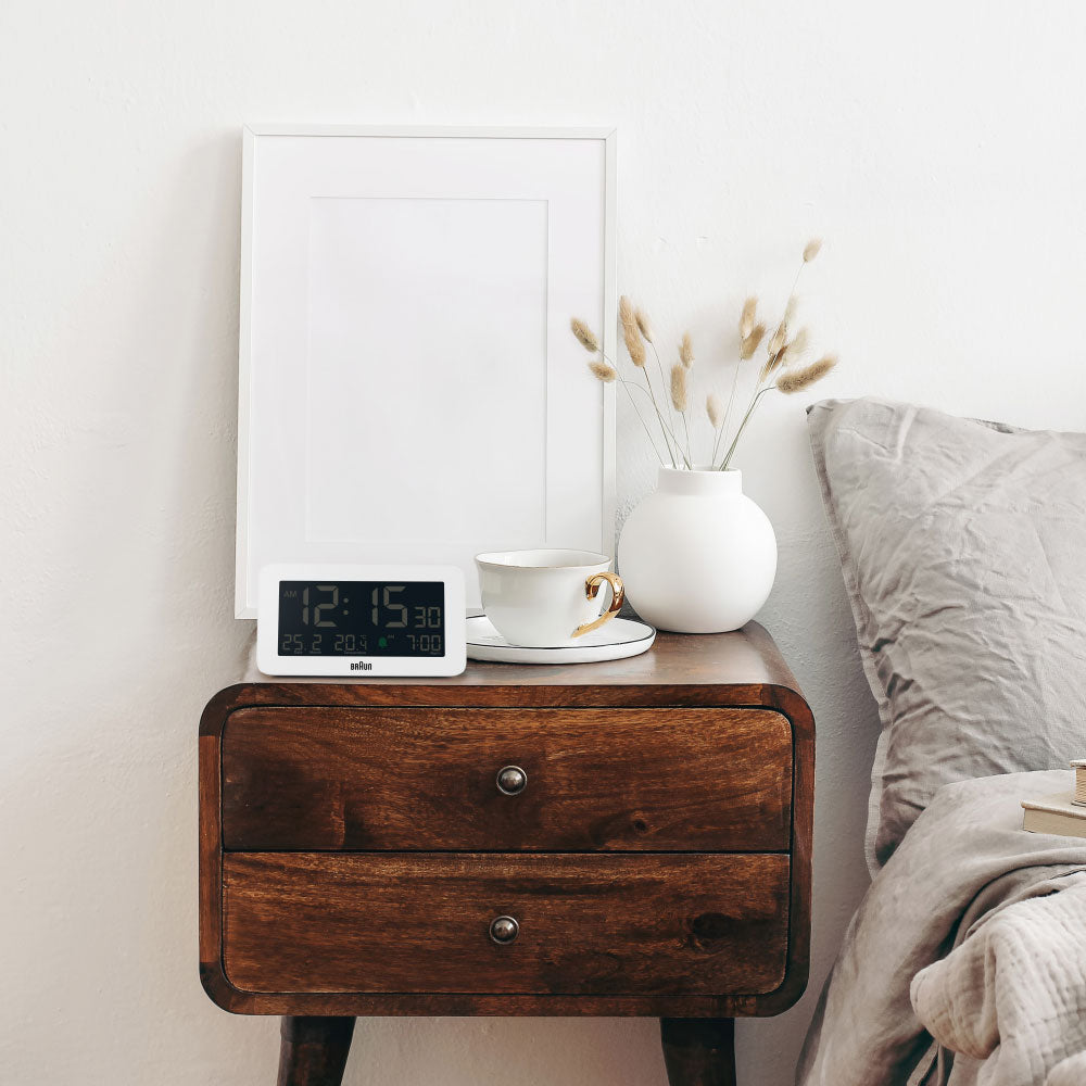 BRAUN Digital Alarm Clock BC10W ブラウン 時計 置き時計 卓上時計 インテリア時計 デジタルクロック