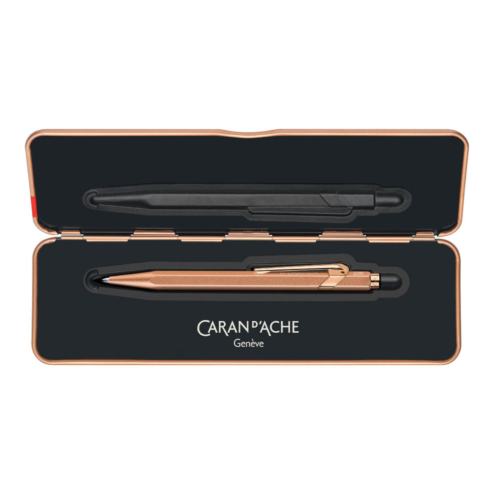 Caran d'ache 849 gift line pop line stylo-bille rétractable rose 849.590 - Conforama Caran d'ache 849 gift line pop line stylo-bille rétractable rose 849.590 - Conforama
