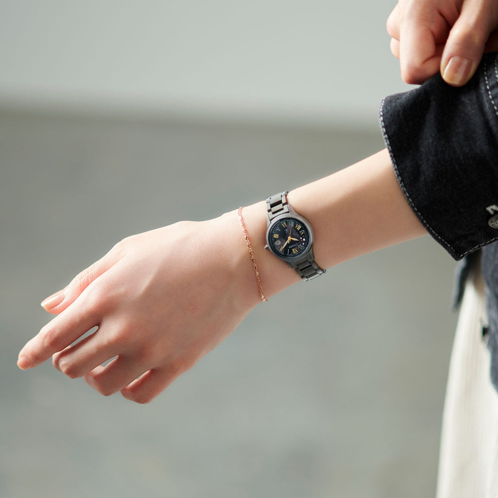 CITIZEN xC ES9495-59E hikari collection LIGHT in BLACK Eco-Drive 50th Anniversary Edition 世界限定1,200本 シチズン クロスシー 腕時計 レディース